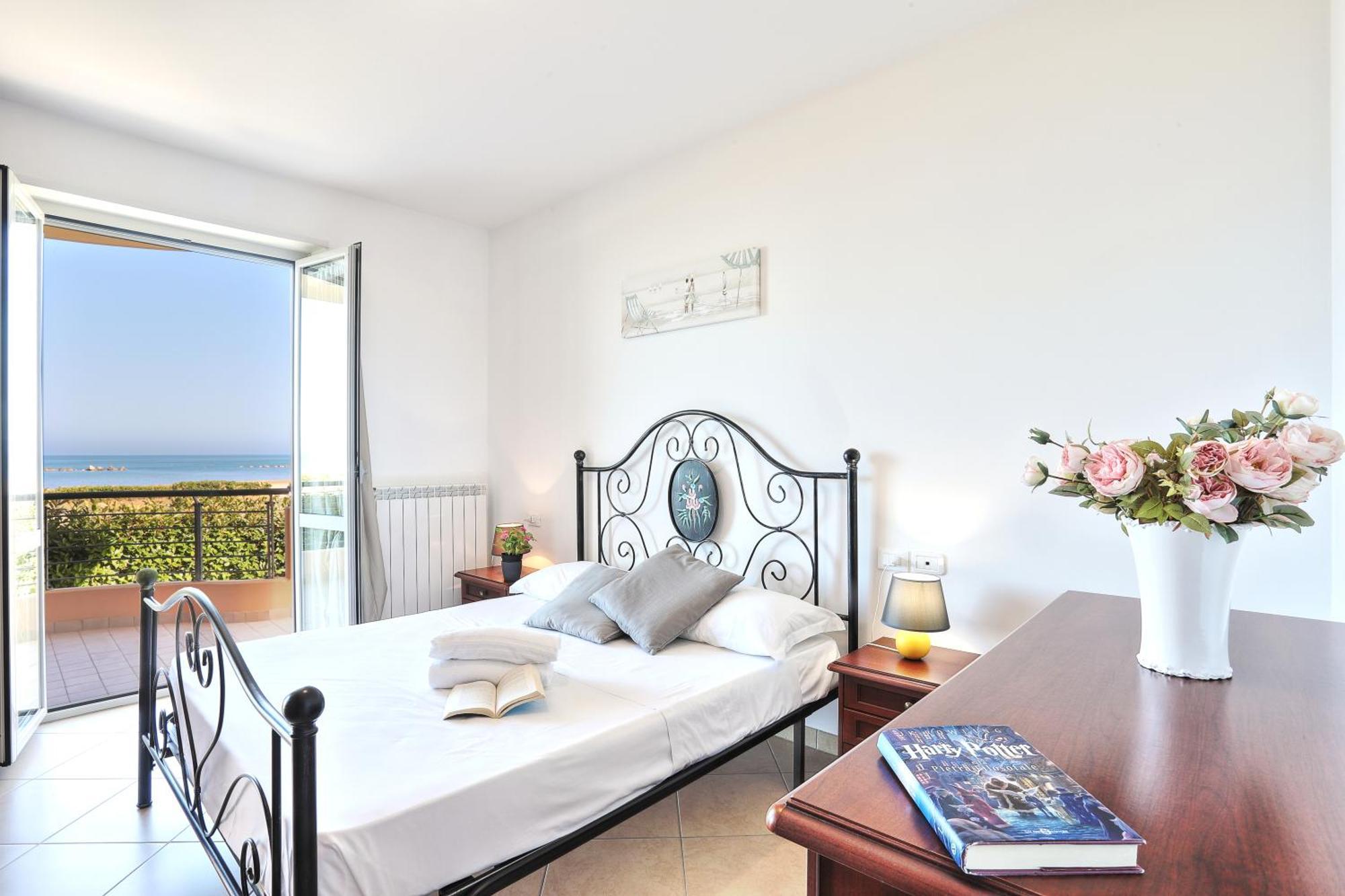 Mazzarosa Residence Roseto Degli Abruzzi Eksteriør bilde